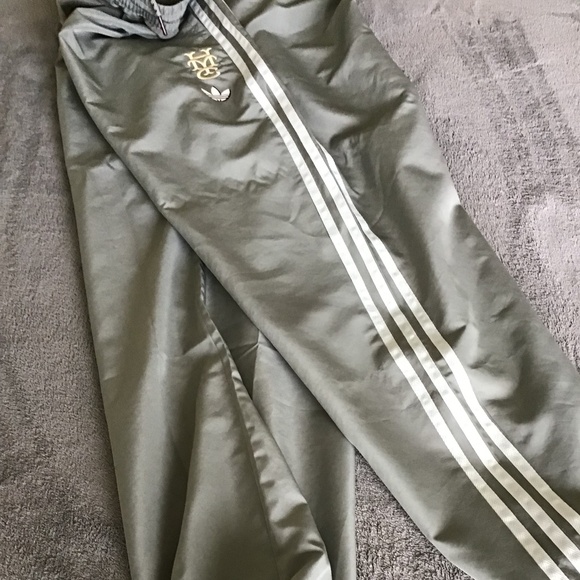 ADIDAS HOOP CITY 3-STRIPE TRACK PANTS - Picture 10 of 16